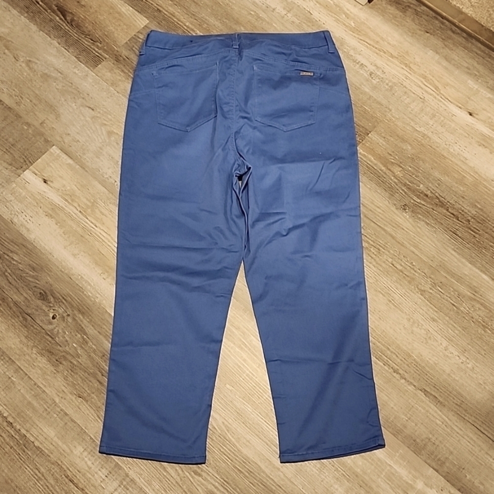 Chico's the SO Lifting crop pants blue size 12/Large (chico's 2) - Picture 4 of 9